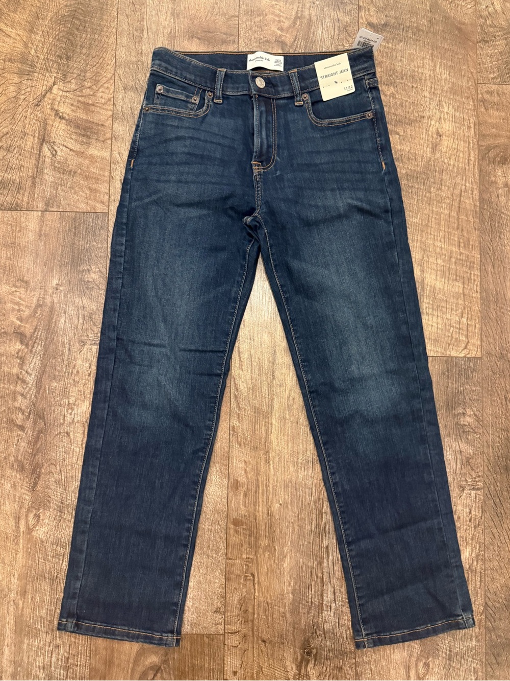 NWT Abercrombie and Fitch Straight Jeans Girls Size 11/12